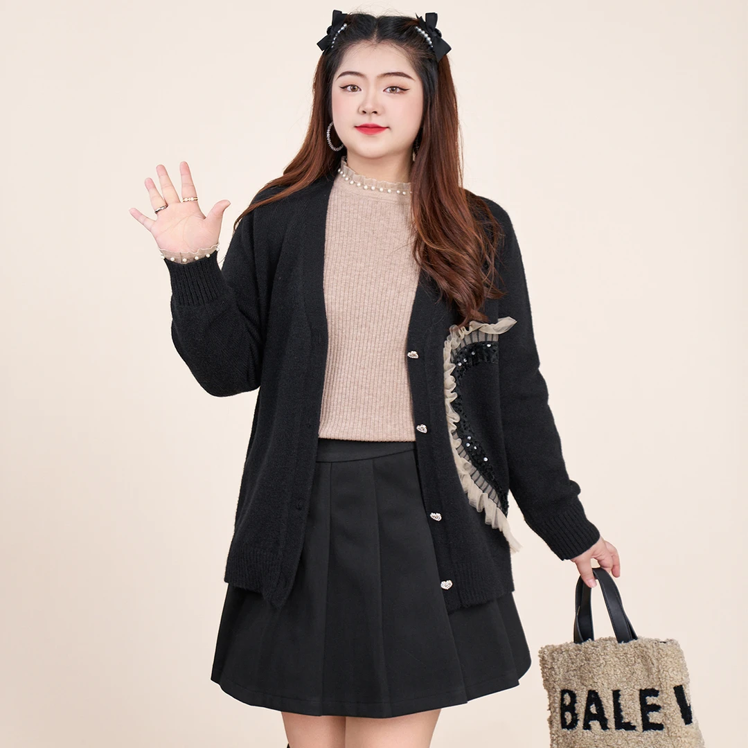 MsShe大码女装洋气V领钉珠爱心珠片北极绒毛衣开衫D~F2311009