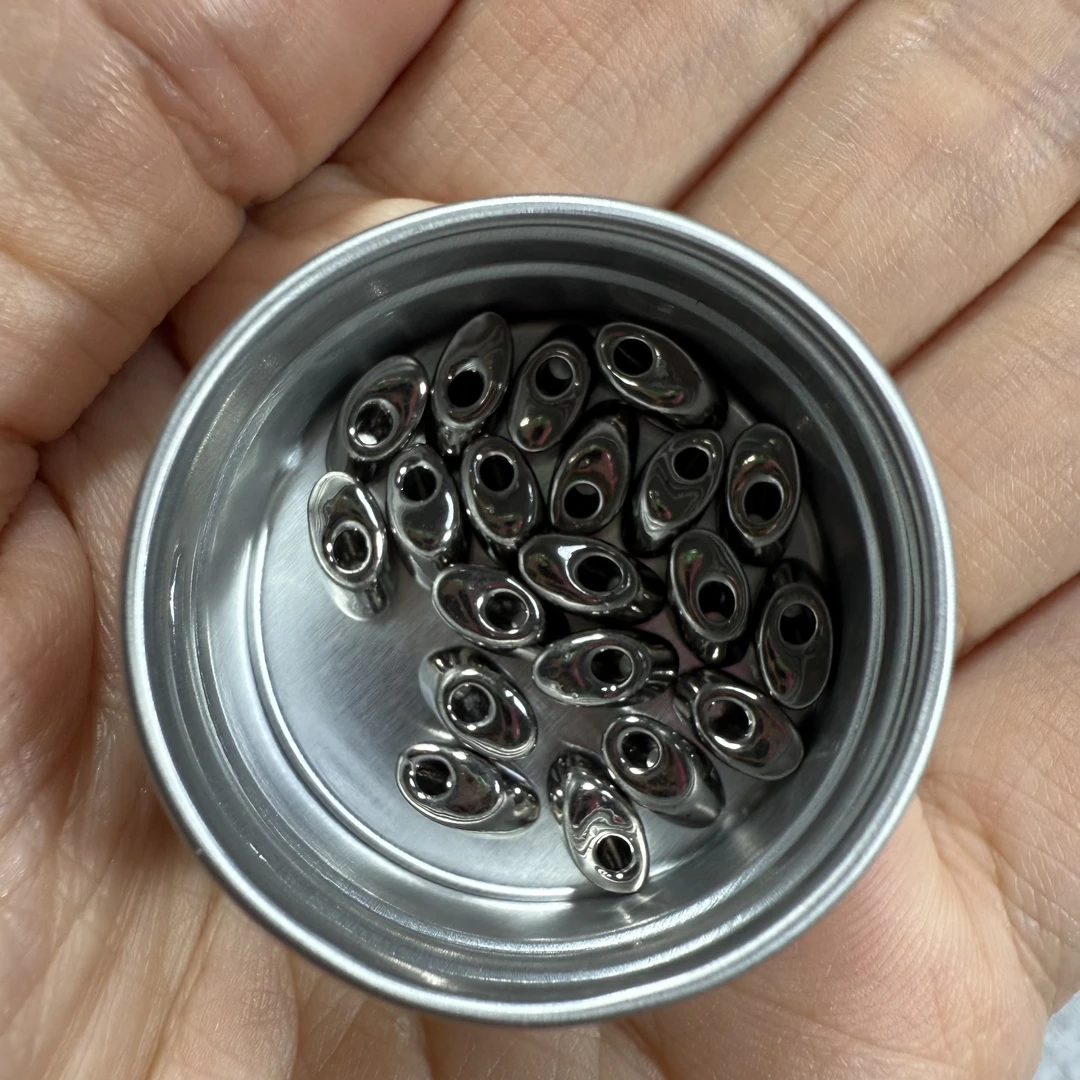 店铺满50包邮 新品 一罐20颗 金属色肖子美甲饰品