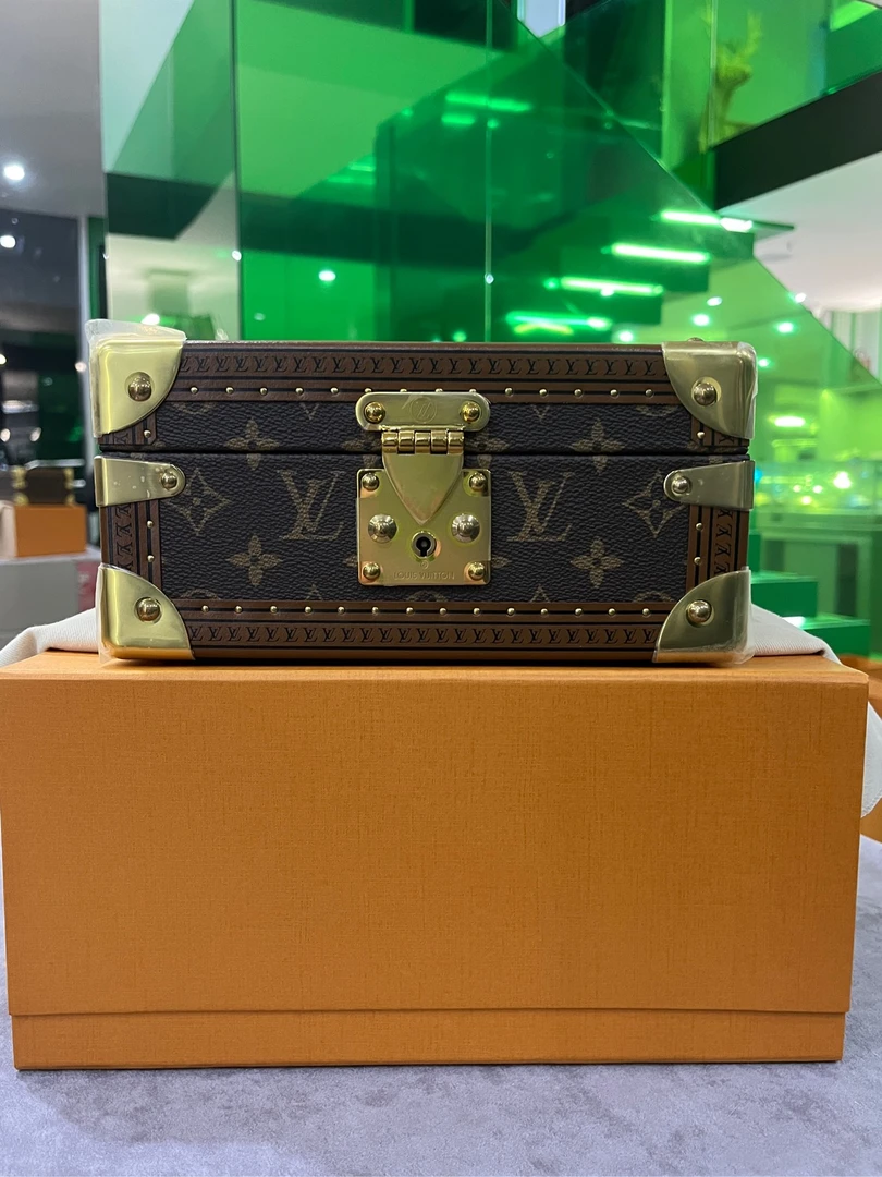 全新未使用 LouisVuitton/路易威登 满印S-lock锁扣收纳5147青柠