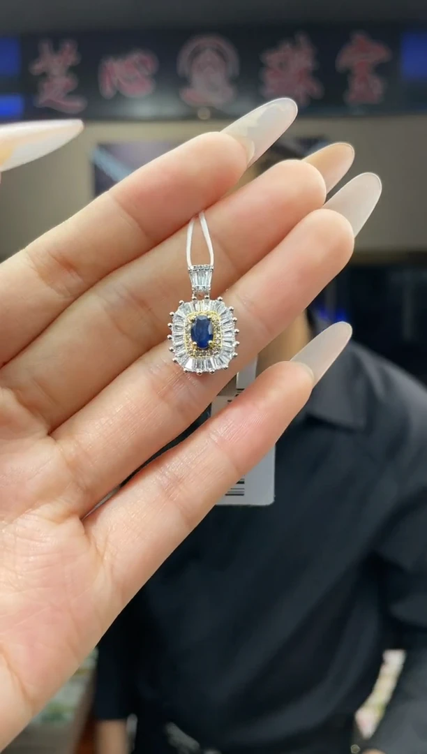 【闪购商品】蓝宝石颈饰银S925镶嵌多样性发其一
