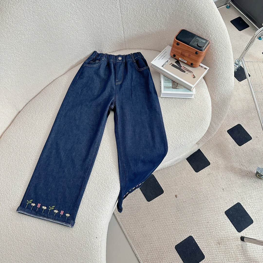 【新品现货】青少年印花刺绣休闲百搭宽松直通牛仔褲HWQ027