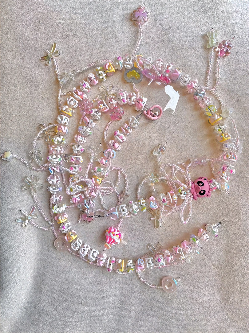 潮玩时尚DYI精美手机斜跨链动漫卡通潮流女生手工diy制品拍下