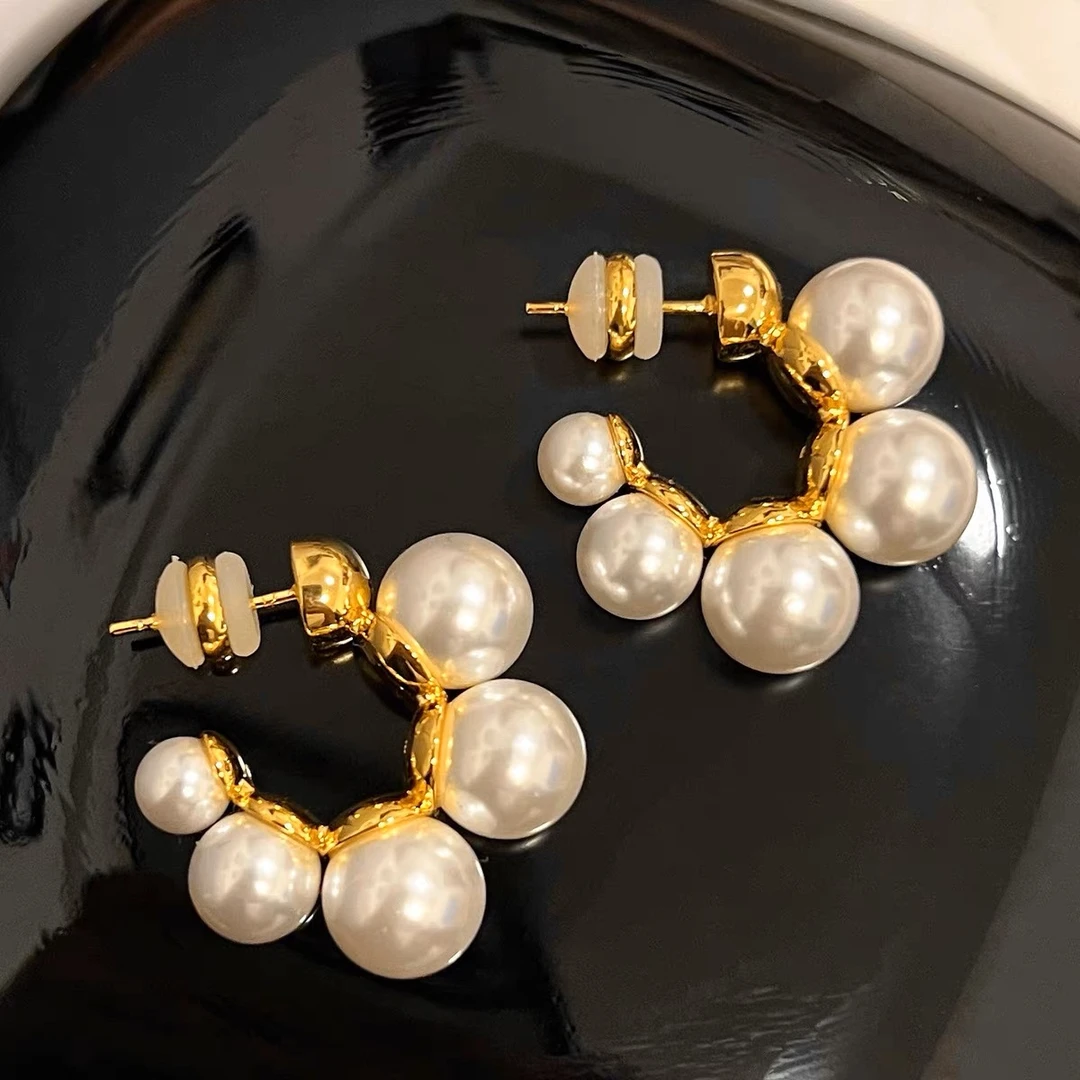 铜合金仿珍珠耳饰 法式轻奢渐变珍珠C型耳环181