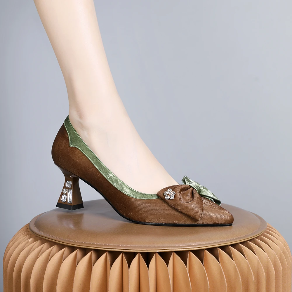 妮彩诗2024年新款法式性感优雅气质单鞋百搭尖头时尚女鞋粗跟1836