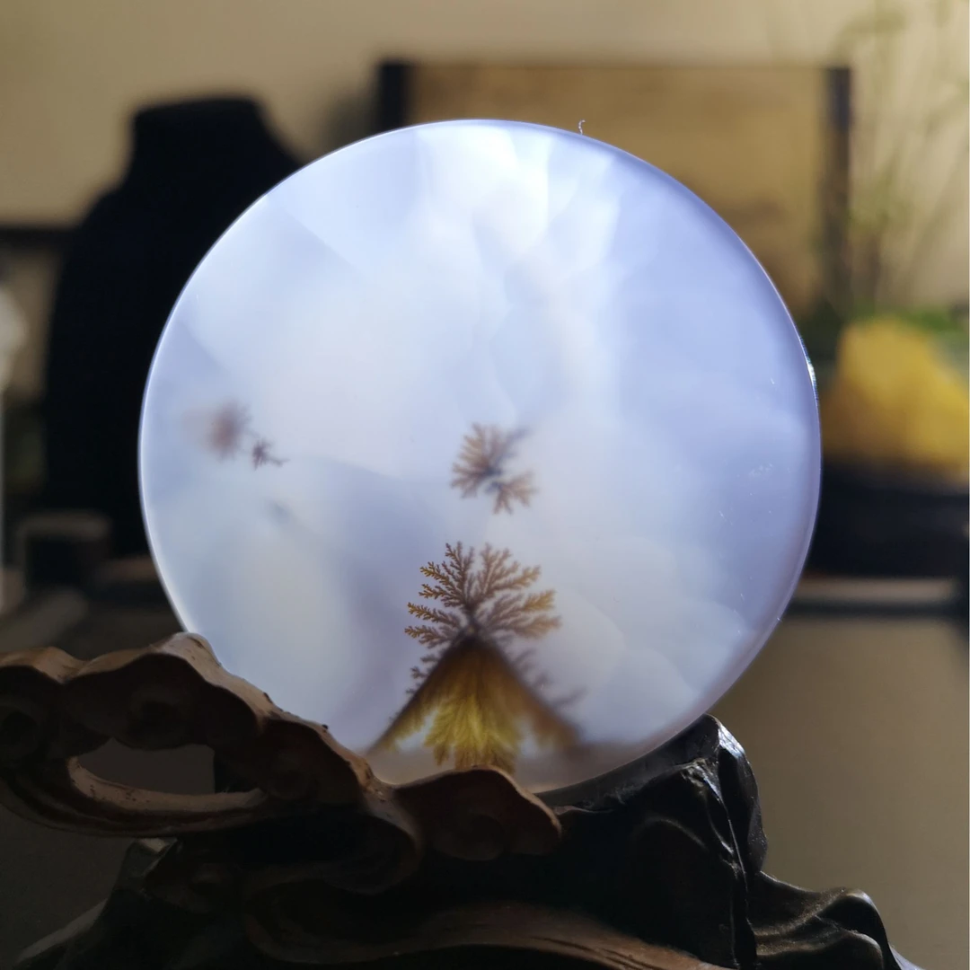 海洋玉髓-- 紫冰料小树，尺寸：56x7mm