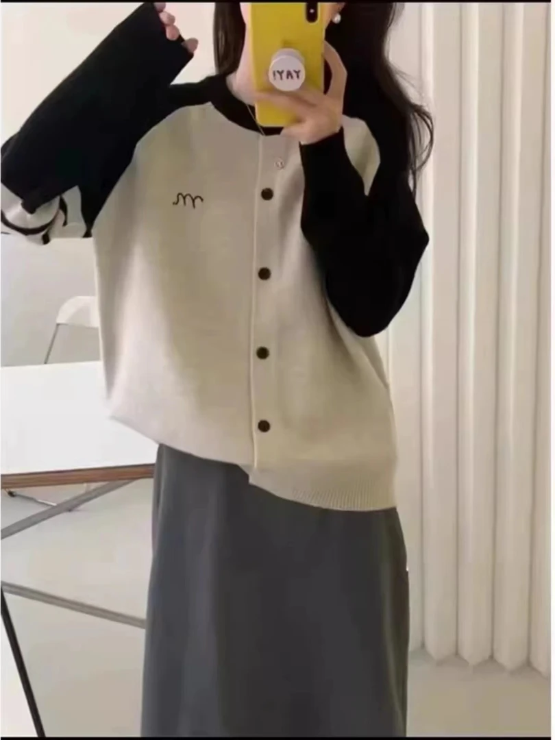 秋冬新款韩版提花兔子时尚休闲百搭圆领撞色针织衫开衫女6298-1