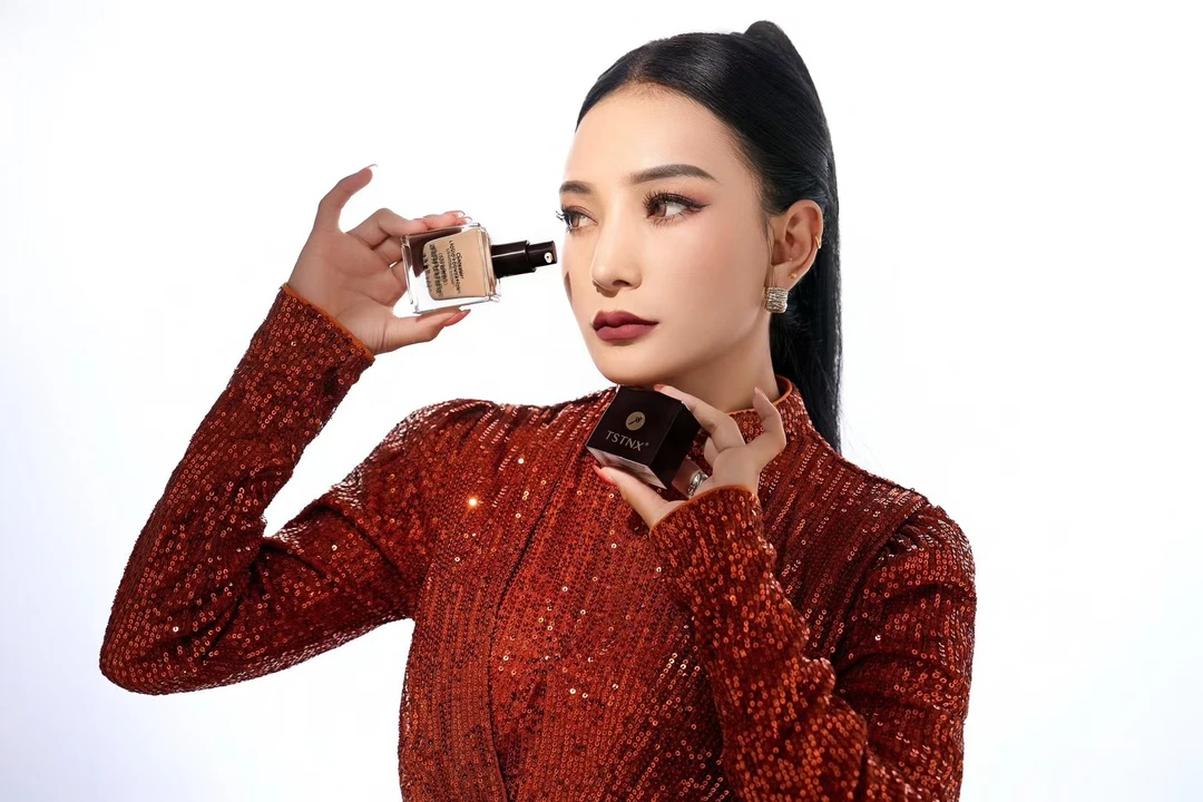 TSTNX 遮瑕持妆粉底液
