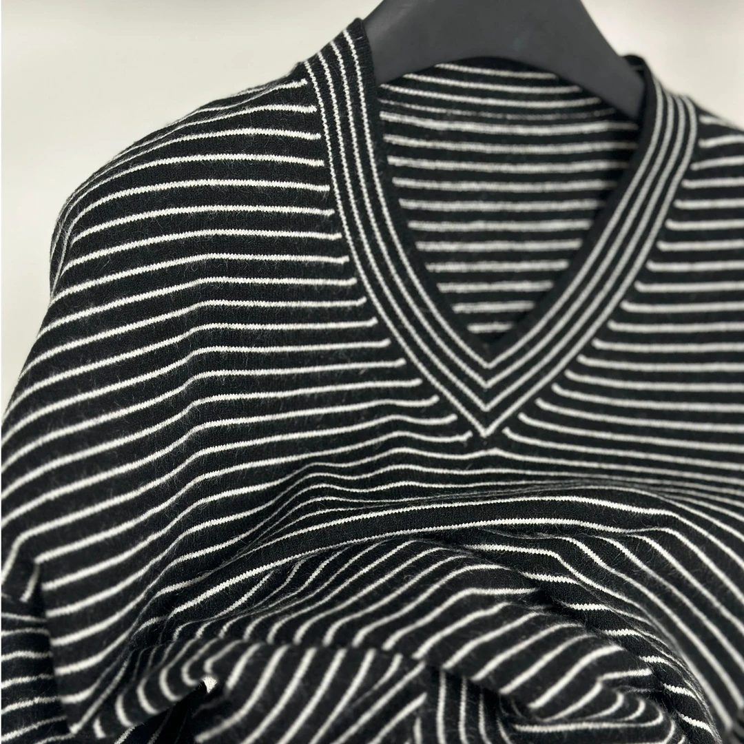 条纹毛衣长袖时尚休闲百搭黑白秋冬毛衣韩版百搭款89456985698999