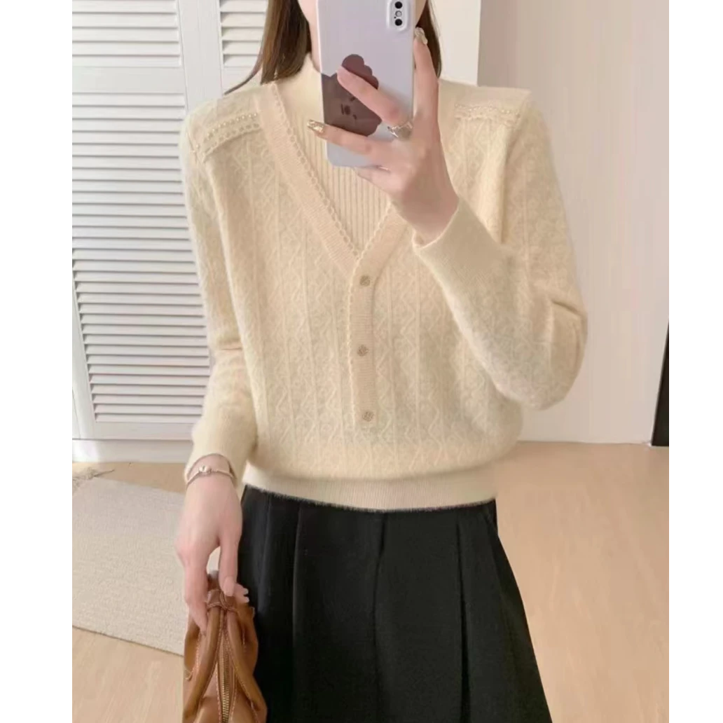 真斯贝尔推荐新款假2件打底毛衣