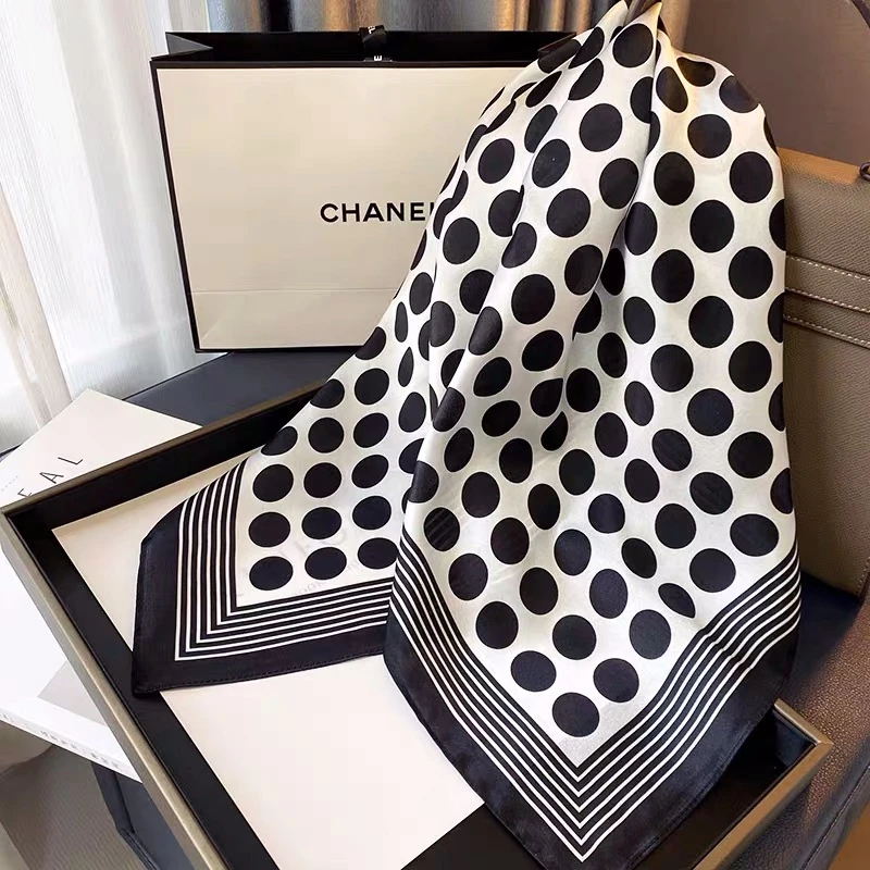 真丝丝巾女士春夏季时尚百搭桑蚕丝70CM方巾薄款洋气妈妈气质丝巾