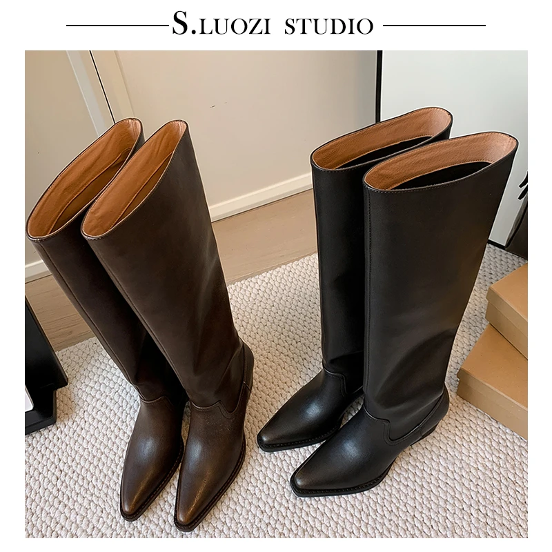 诗罗姿2024冬季新款尖头及膝靴时尚百搭真皮高跟骑士粗跟长靴女