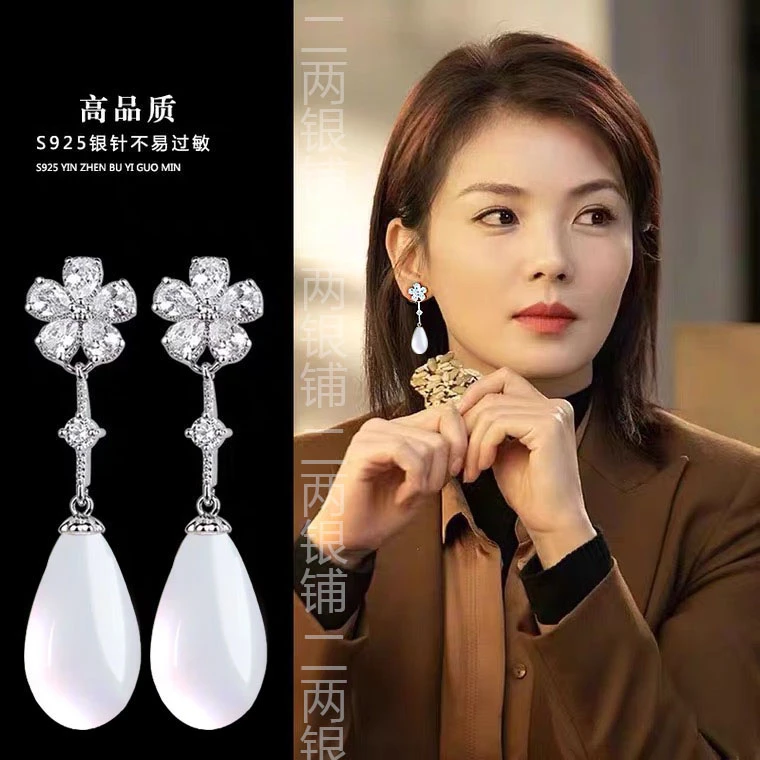 专柜热卖花朵气质百搭耳环女2025年新款爆款显瘦耳坠时尚大气耳饰