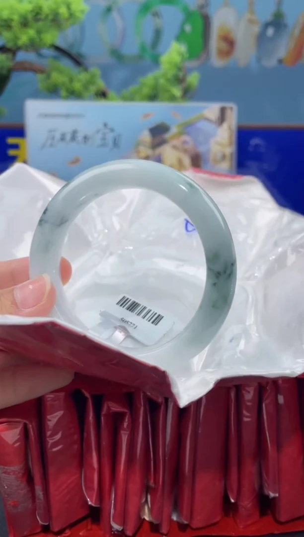 【闪购商品】翡翠手镯未镶嵌手镯22