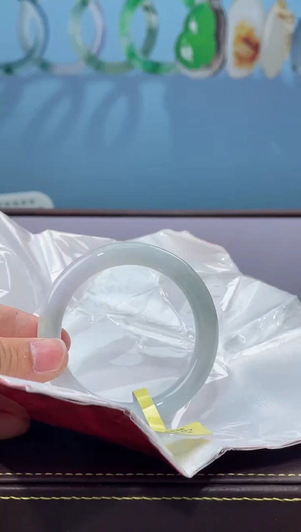 【闪购商品】翡翠手镯未镶嵌手镯12