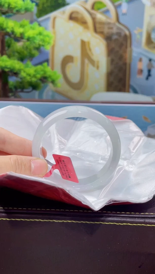 【闪购商品】翡翠手镯未镶嵌手镯9
