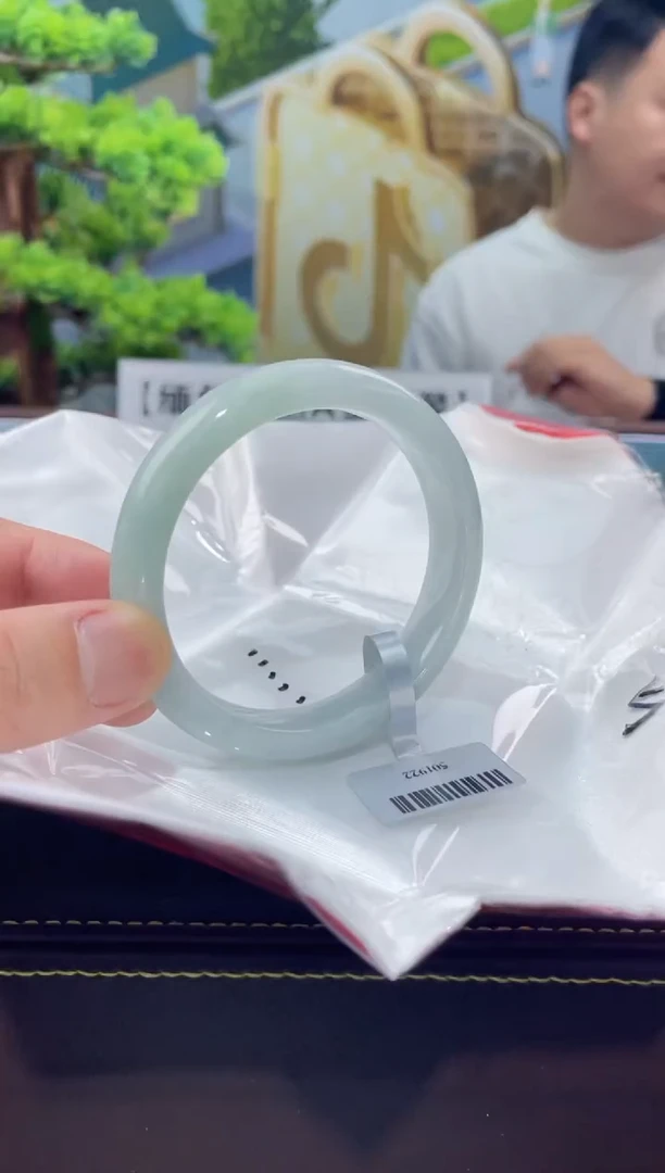 【闪购商品】翡翠手镯未镶嵌手镯25