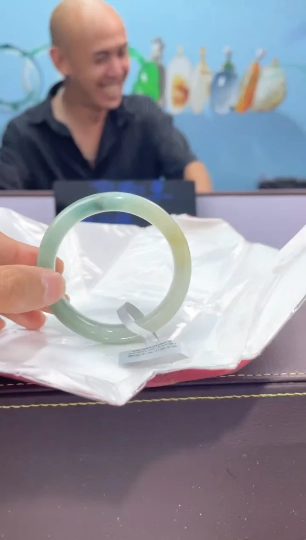 【闪购商品】翡翠手镯未镶嵌手镯10