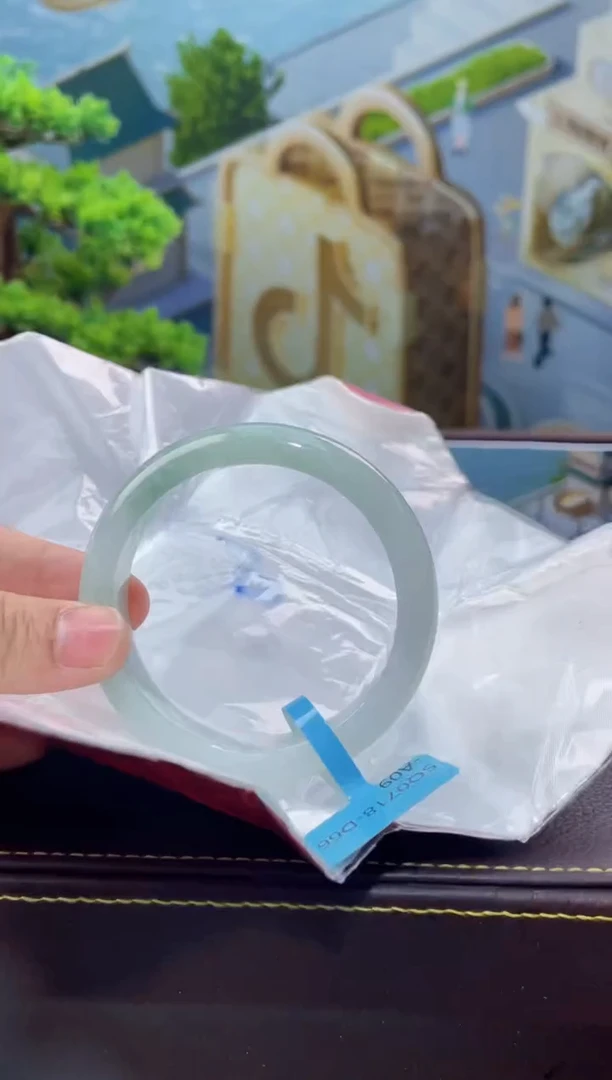 【闪购商品】翡翠手镯未镶嵌手镯13