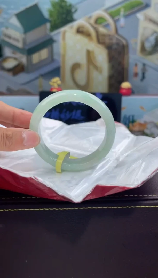 【闪购商品】翡翠手镯未镶嵌手镯14