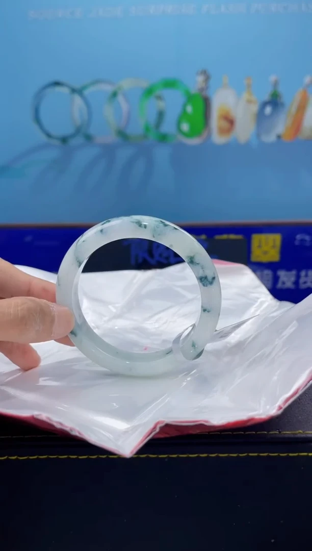 【闪购商品】翡翠手镯未镶嵌手镯13