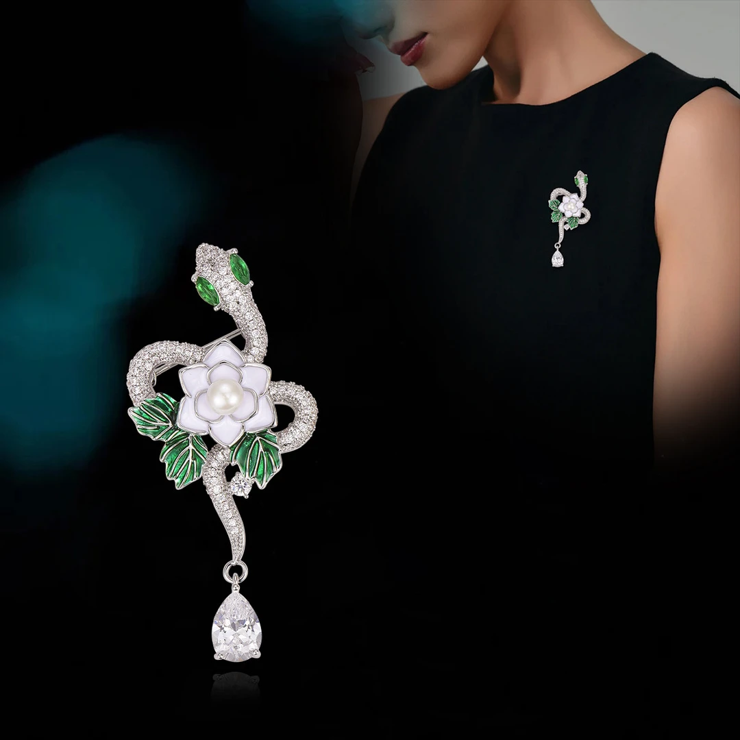 合金仿水晶胸针 新款灵蛇花冠胸针高级感轻奢别针气质山茶花胸花