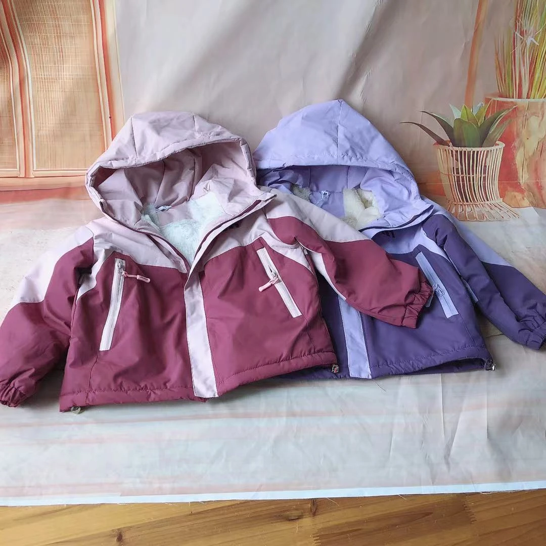 Y006儿童冬季新款加绒m字母外套