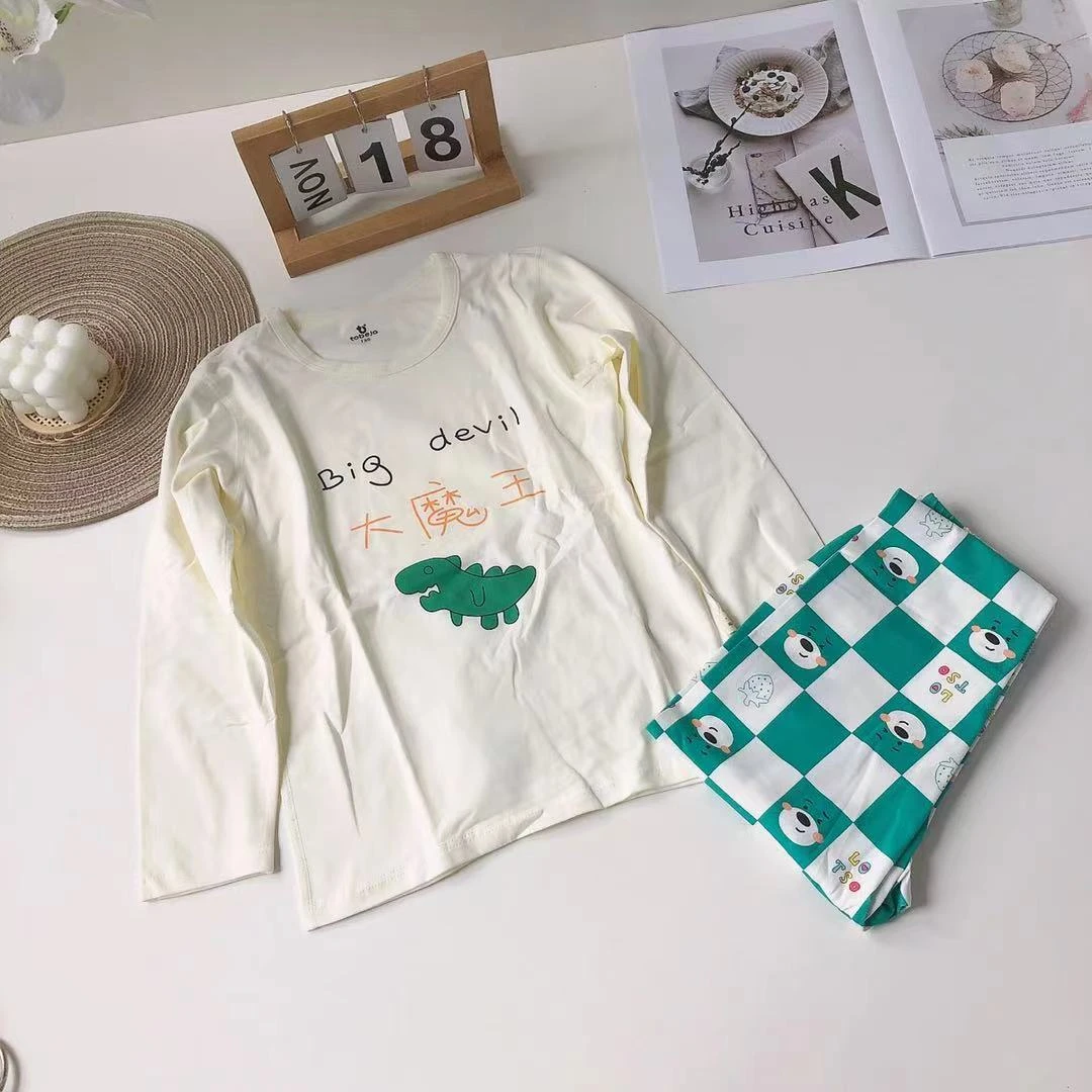 B043儿童秋款莱卡绿小龙家居套装