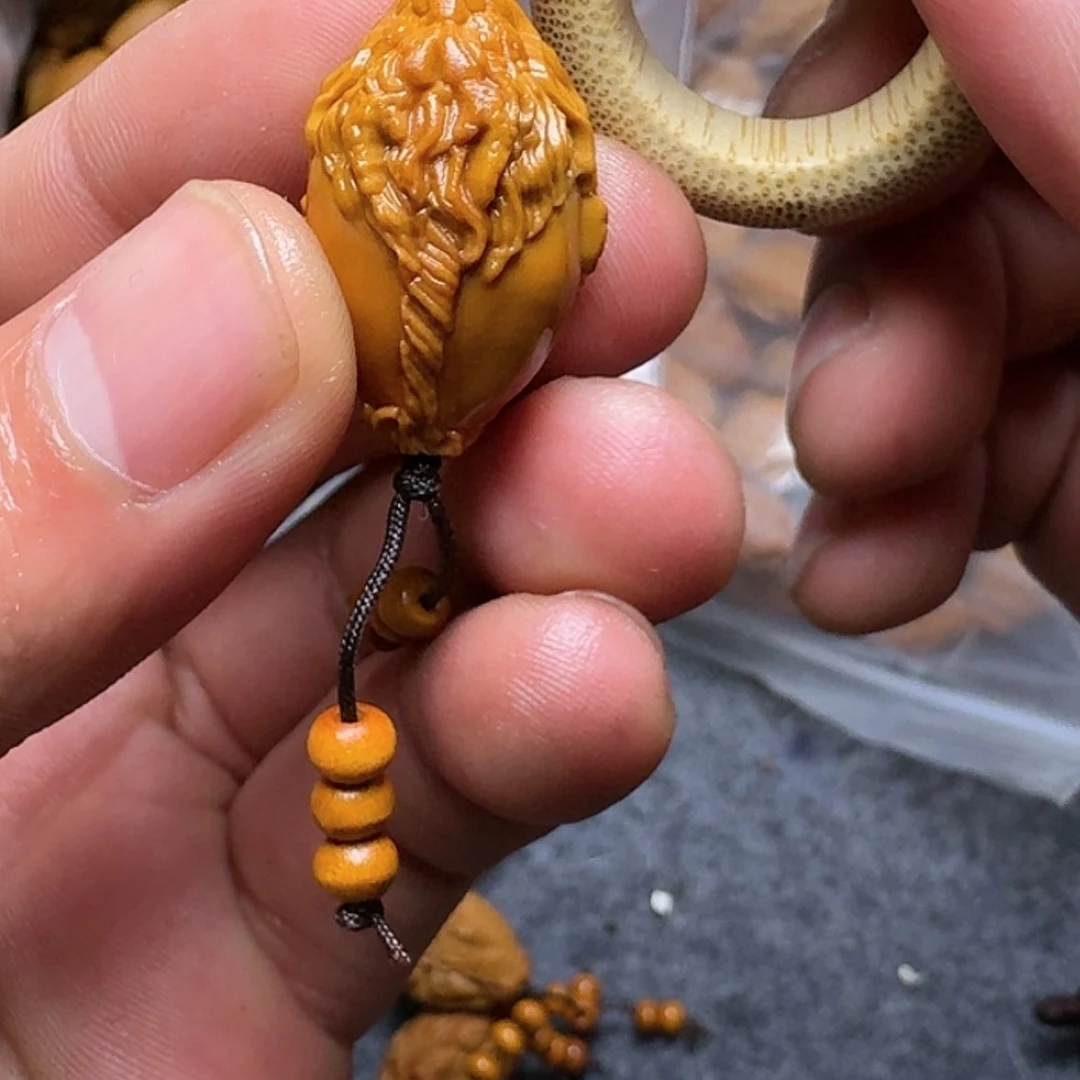 【闪购商品】橄榄核吊坠