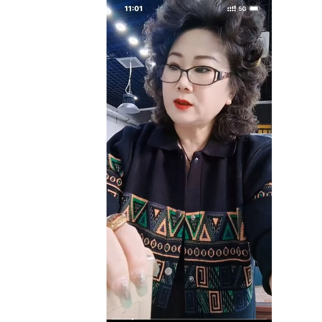 XXF-183新款翻领定位提花毛开衫