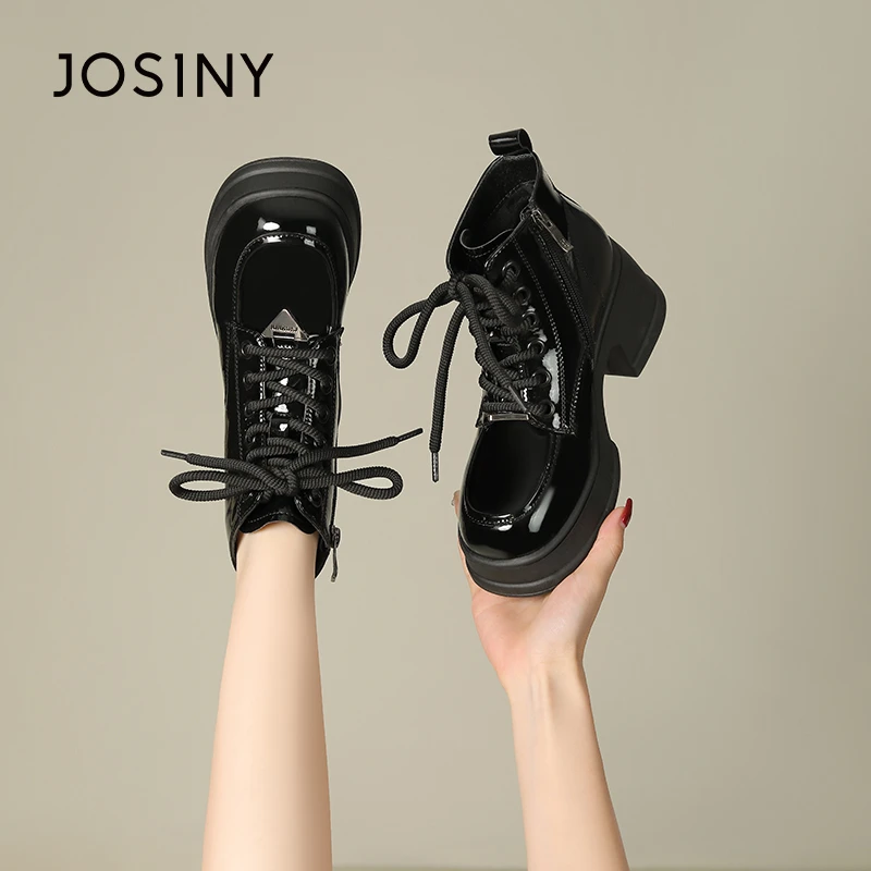 卓诗尼2024冬季新款女款马丁靴时尚百搭休闲黑色粗跟时装系带厚底