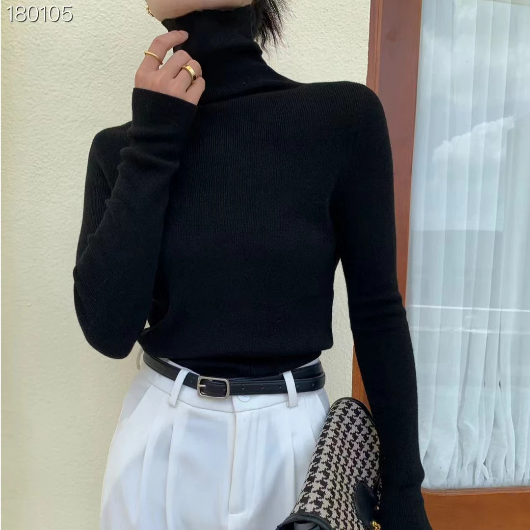 小董服饰2024180105款羊毛打底衫