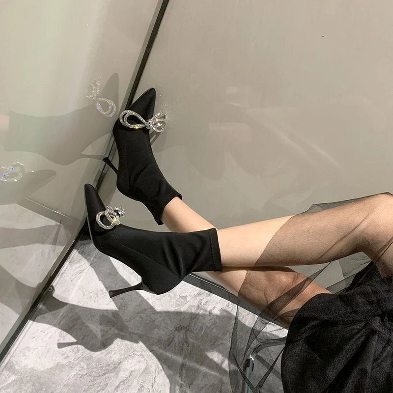 网红时尚弹力靴2022秋冬新款蝴蝶结时装短靴细跟尖头高跟靴黑色ZO