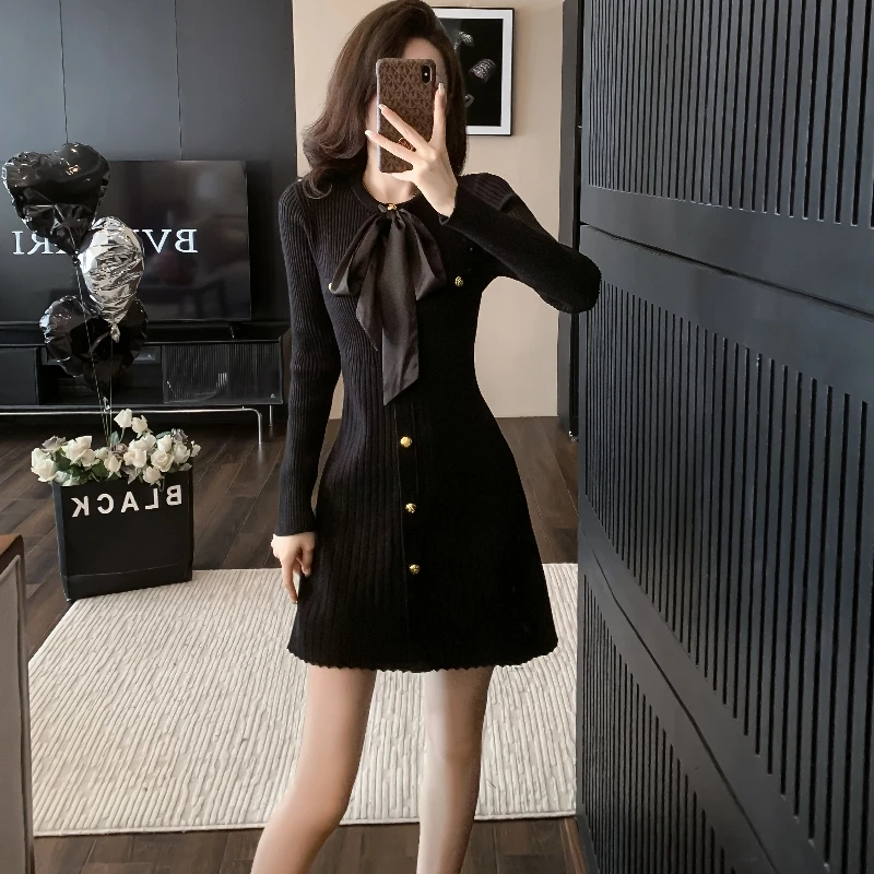 韩版时尚气质休闲针织连衣裙女秋季名媛显瘦高级洋气黑色赫本风裙