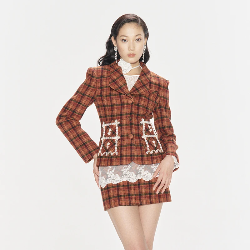 LE FAME/拉飞姆重工珍珠钉珠装饰收腰格纹外套