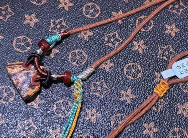 藏式花蜡火焰山吊坠