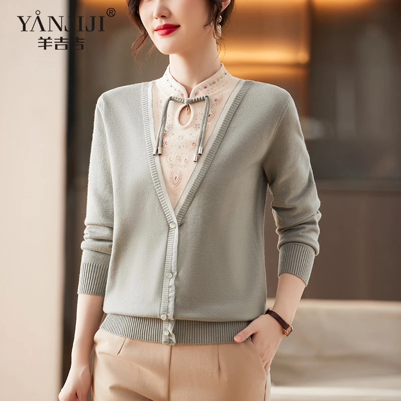新中式妈妈秋装针织衫上衣2025新款中老年女装洋气假两件打底毛衣