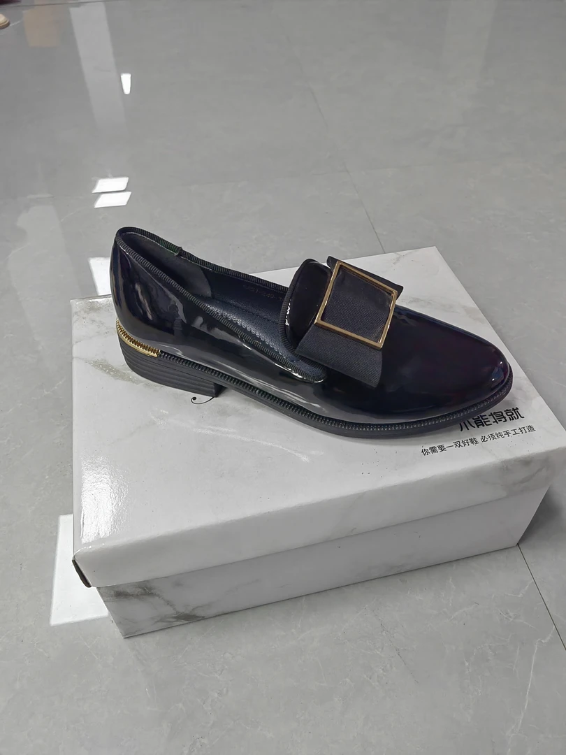 6633方头粗跟软皮单鞋法式复古粗跟