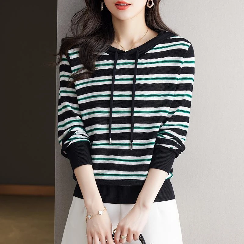 条纹连帽卫衣女春秋2024新款薄款针织衫早秋欧货时尚洋气短款上衣