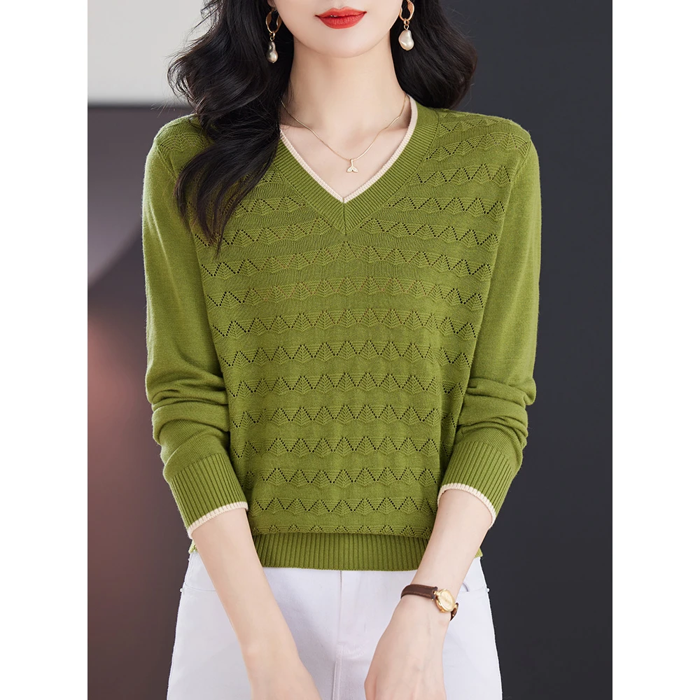 早秋长袖上衣薄款镂空V领针织衫女装2024新款春秋打底衫妈妈毛衣