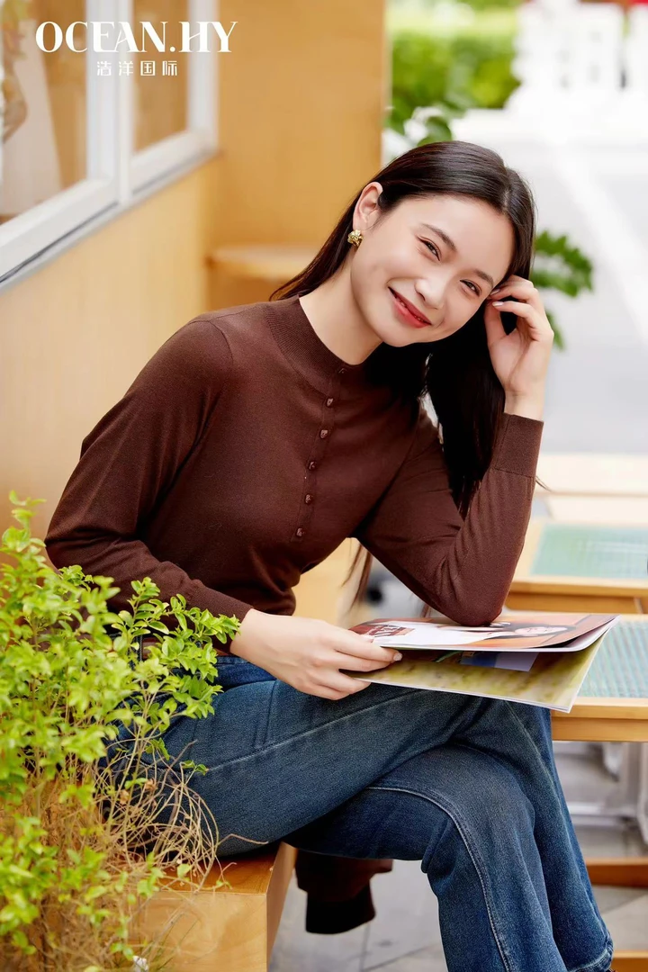 半高领假纽扣显瘦针织衫桑蚕丝羊毛混纺