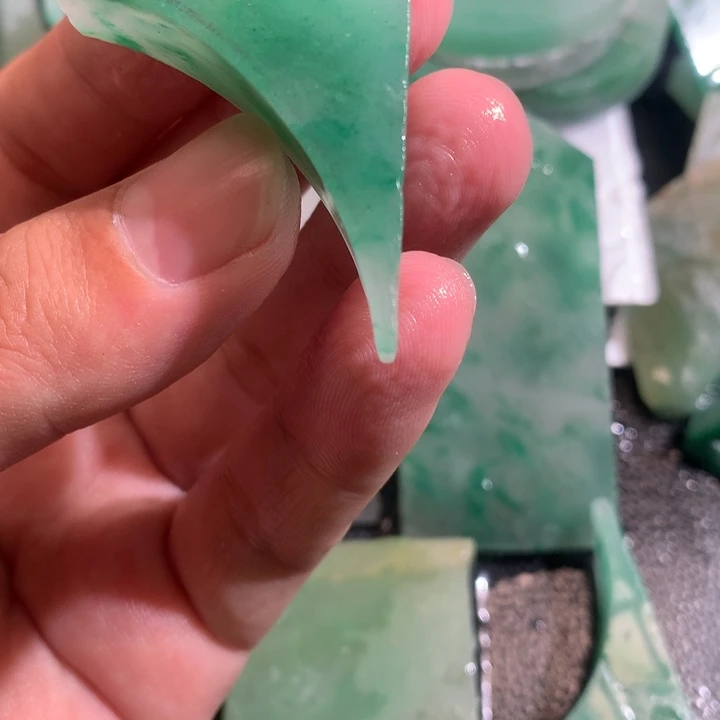 【闪购商品】翡翠颈饰未镶嵌w****9275