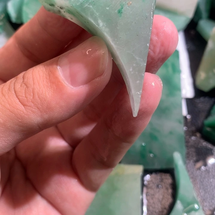 【闪购商品】翡翠颈饰未镶嵌往***烟1