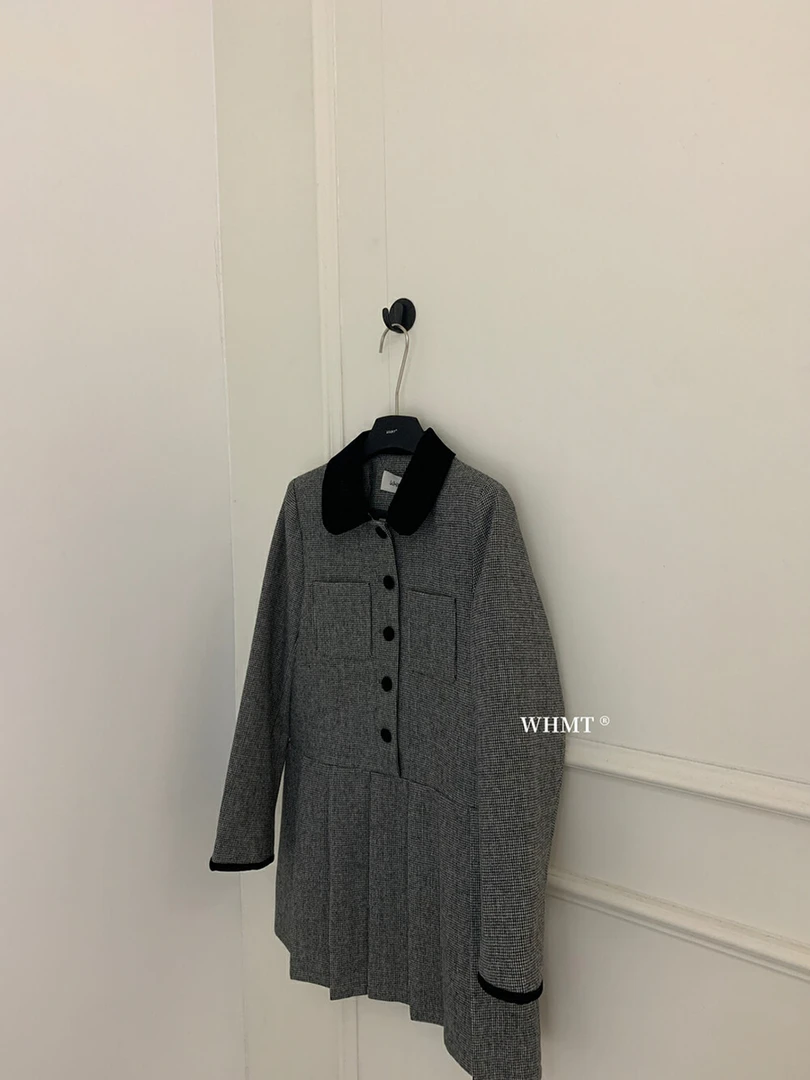 爱妮早秋季韩系精致丝绒领拼接格纹百褶小香风连衣裙(含50%羊毛)