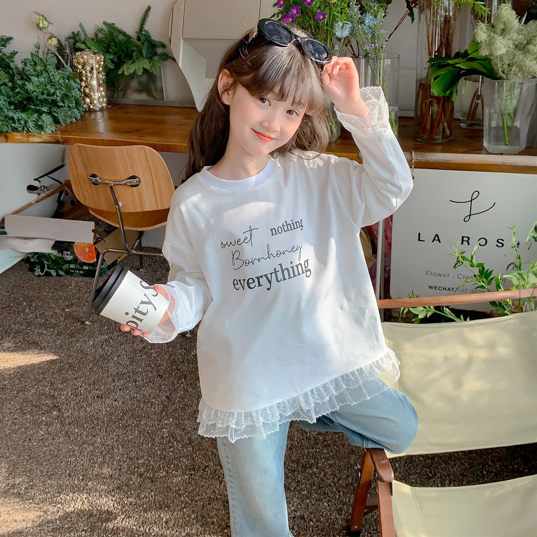 女童2025春季少女风字母印花蕾丝拼接花边设计圆领长袖T恤Q13006
