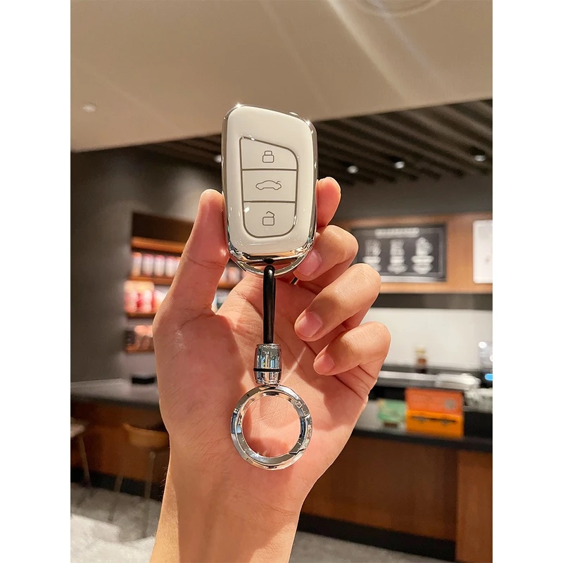 适用奇瑞QQ冰淇淋车钥匙套新能源小蚂蚁保护壳艾瑞泽e扣简约包女