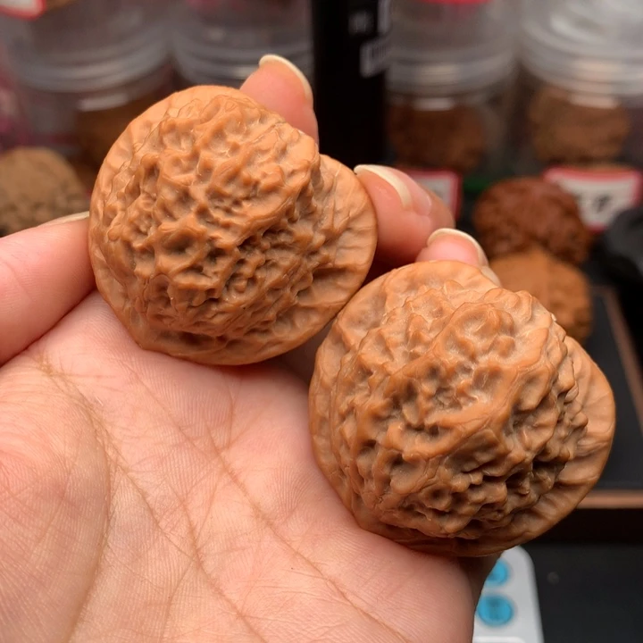 文玩核桃把件41全品瓷娃娃