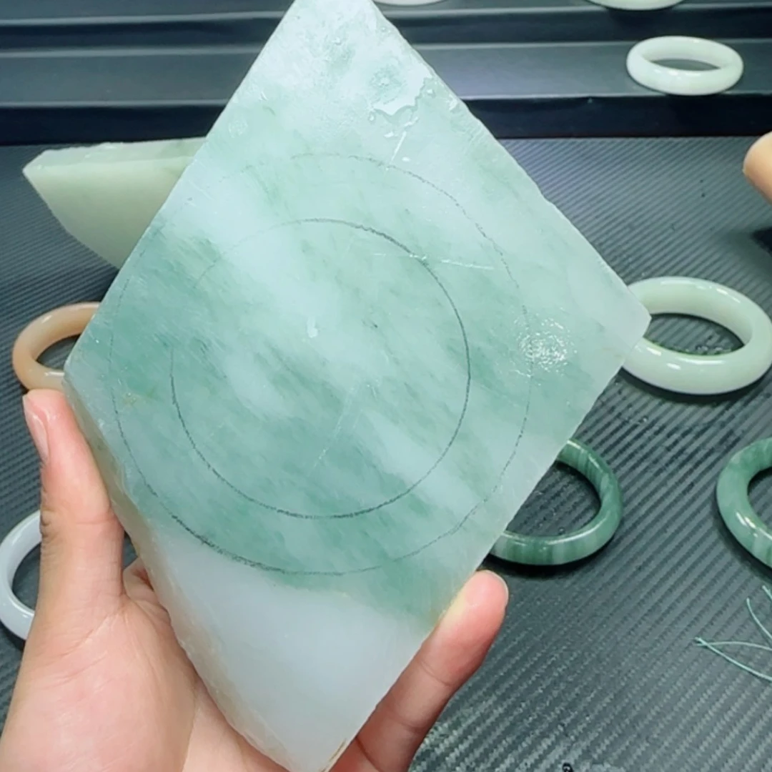 【闪购商品】定制石英质玉未镶嵌爱***政