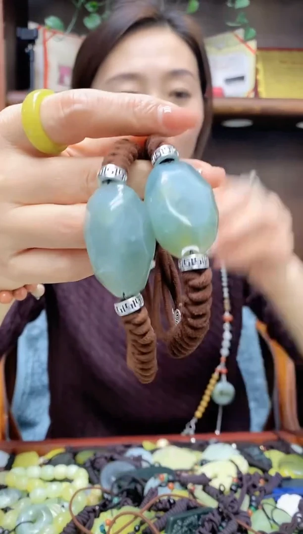 【闪购商品】岫玉手牌未镶嵌多样性发货 其中发一