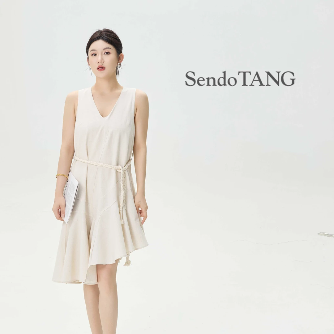 【自由骑士】胖多家大码女装气质时尚宽松微胖废土风明星同款连衣裙