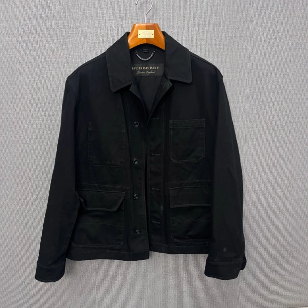 博柏利Burberry/99新/黑色骑士夹克牛仔上衣/52码/公价12800
